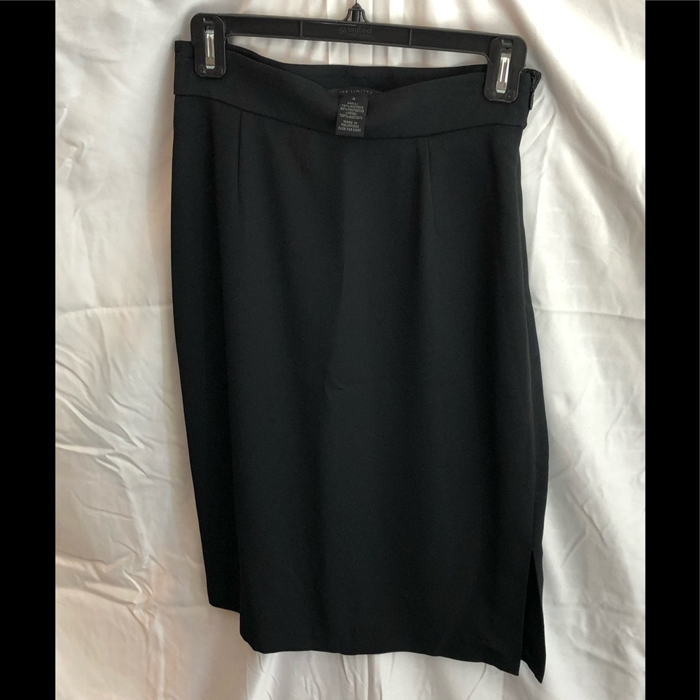 Limited long skirt